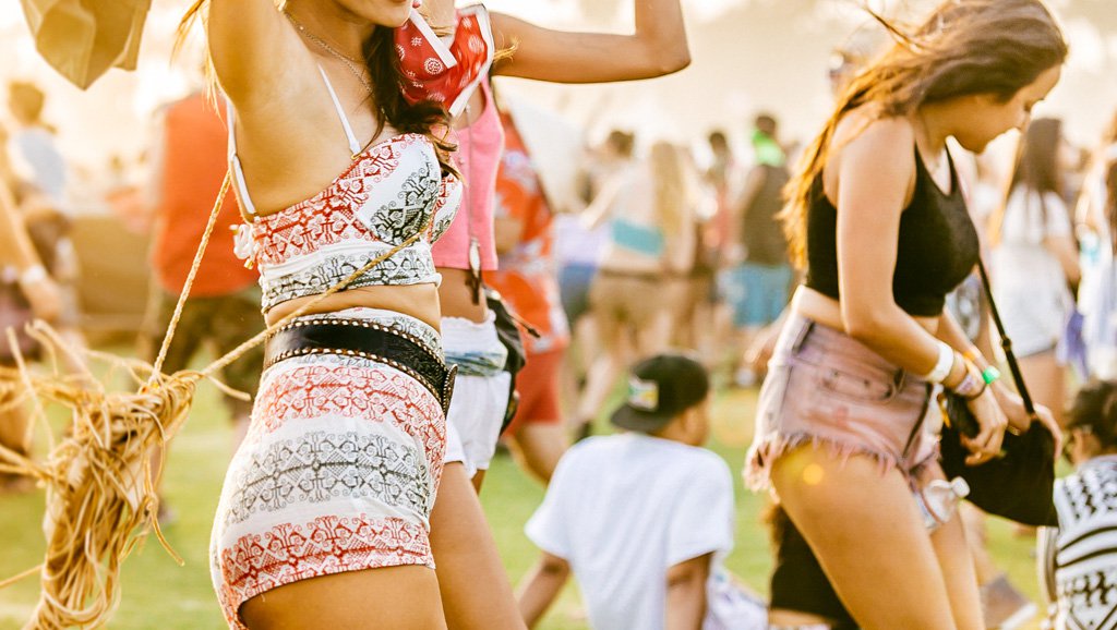 Slik Veluddannet Kriger YOUR FESTIVAL FASHION GUIDE: 5 ACCESSORIES YOU DON'T WANT TO BE WITHOUT –  Living Color Festival